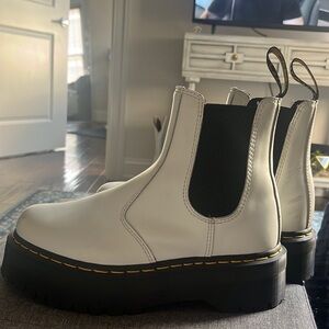 Doc Martens White Platform